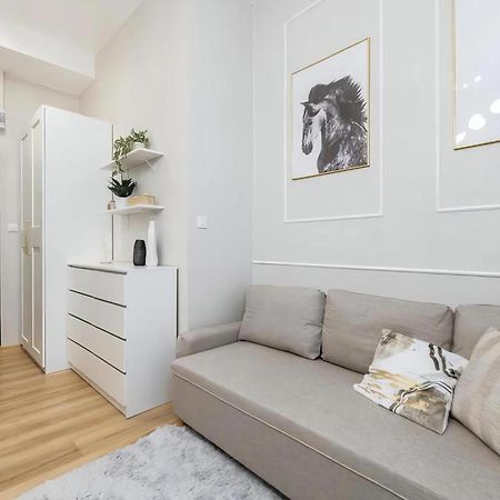Q2 Warsaw Apartments ภายนอก รูปภาพ